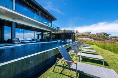 Luxury Villa Photo #5