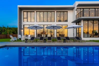 Luxury Villa Photo #4