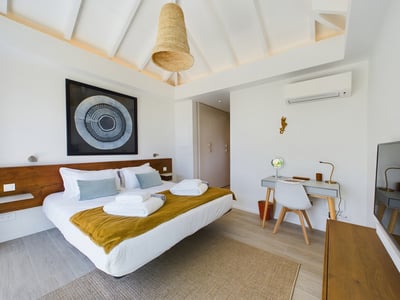 Luxury Villa Photo #20