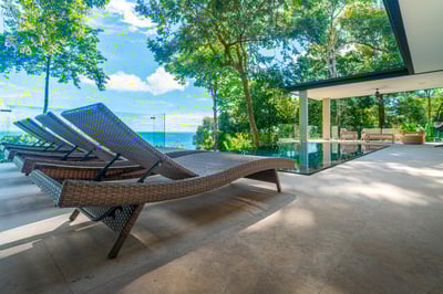 Luxury Villa Photo #33