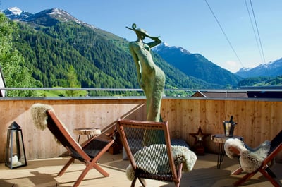 Luxury Villa Photo #3
