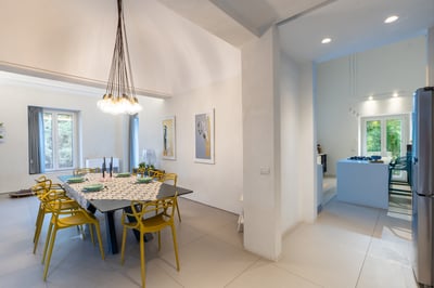 Luxury Villa Photo #18