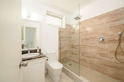 Luxury Villa Photo #26