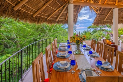 Luxury Villa Photo #17