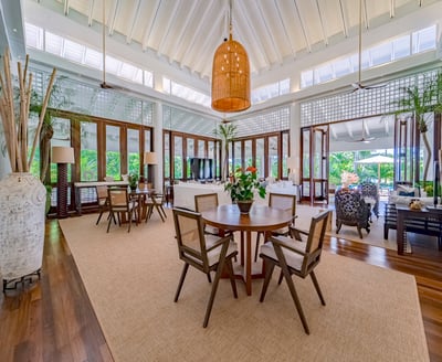 Luxury Villa Photo #33