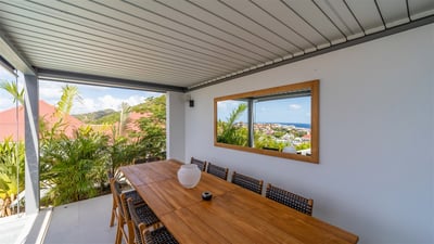 Kitchen & Dining Area