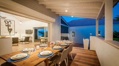 Kitchen & Dining Area