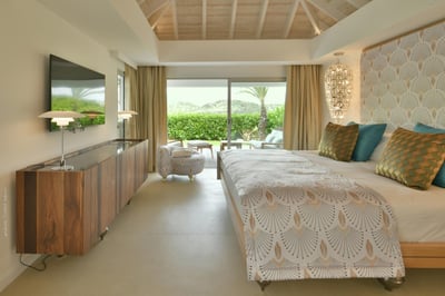 Luxury Villa Photo #40