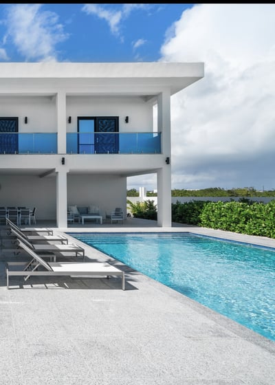 Luxury Villa Photo #9