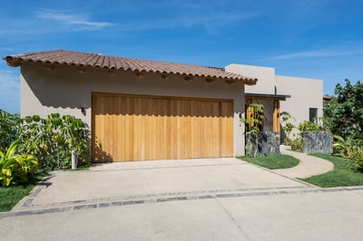 Luxury Villa Photo #35