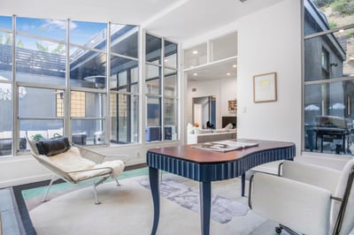 Luxury Villa Photo #26