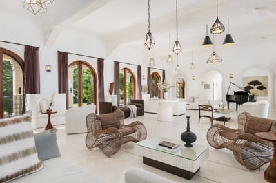 Luxury Villa Photo #27