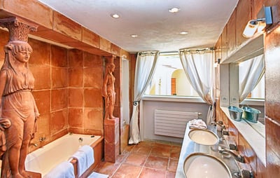 Luxury Villa Photo #23
