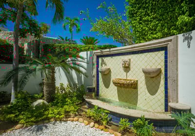 Luxury Villa Photo #21
