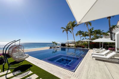 Luxury Villa Photo #7