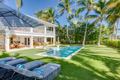 Luxury Villa Photo #6