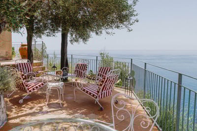 Luxury Villa Photo #26