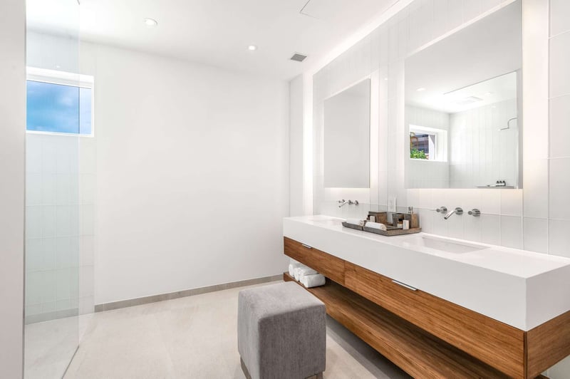 Beach Enclave Grace Bay 6 BDM Premium Ocean View Villa