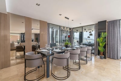 Luxury Villa Photo #19