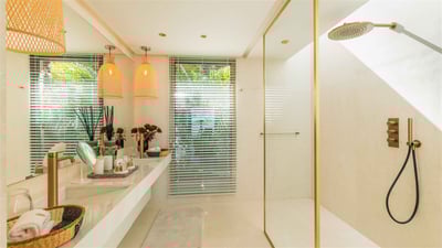 Luxury Villa Photo #40