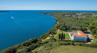 Luxury Villa Photo #29