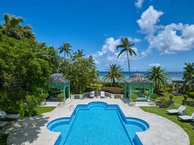 Luxury Villa Photo #4