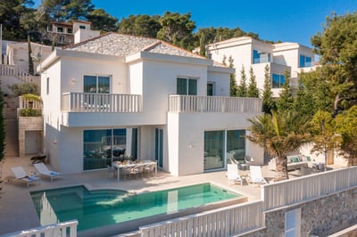 Luxury Villa Photo #7