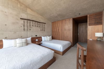 Luxury Villa Photo #12