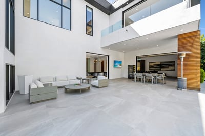 Luxury Villa Photo #22