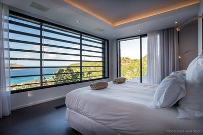 Luxury Villa Photo #26