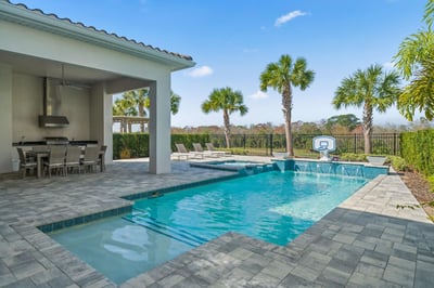 Luxury Villa Photo #4