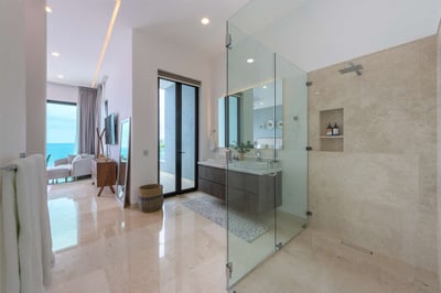 Luxury Villa Photo #67