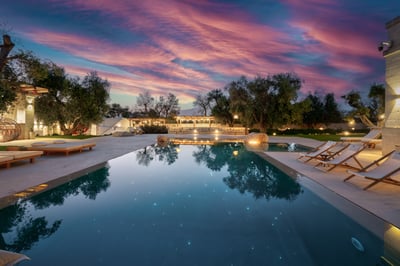 Luxury Villa Photo #17