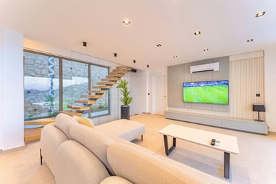 Luxury Villa Photo #24