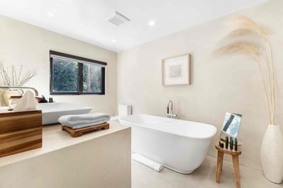 Luxury Villa Photo #43