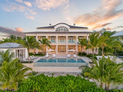 Luxury Villa Photo #10