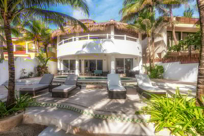 Luxury Villa Photo #12