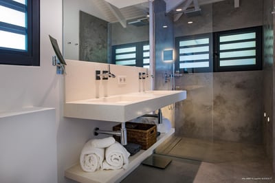 Luxury Villa Photo #24