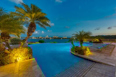 Luxury Villa Photo #9