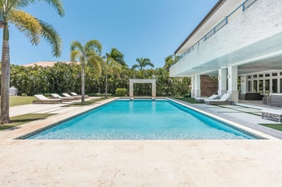 Luxury Villa Photo #9