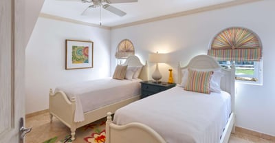 Luxury Villa Photo #7