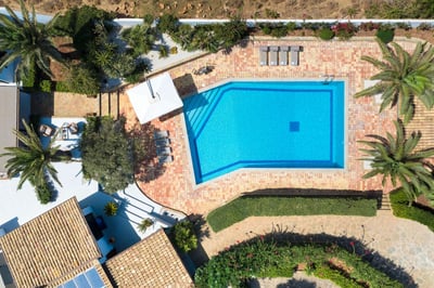Luxury Villa Photo #3