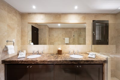 Luxury Villa Photo #11