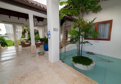 Luxury Villa Photo #7