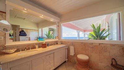 Luxury Villa Photo #38