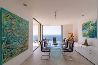 Luxury Villa Photo #13