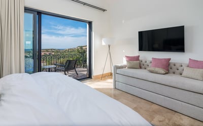 Luxury Villa Photo #33