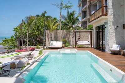 Luxury Villa Photo #4