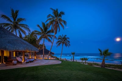 Luxury Villa Photo #9