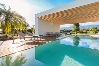 Luxury Villa Photo #9